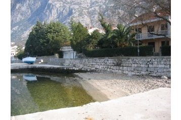 Montenegro Privát Dobrota, Exterior